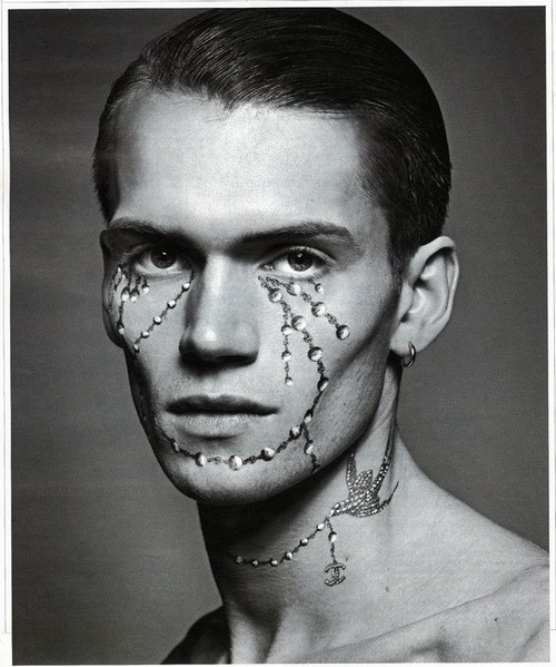 We knew it since November, Chanel Temporary Tattoos were going to be the hit We knew it since November, Chanel Temporary Tattoos were going to be the hit