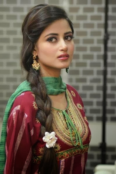 Sajal Ali HD Wallpapers Free Download