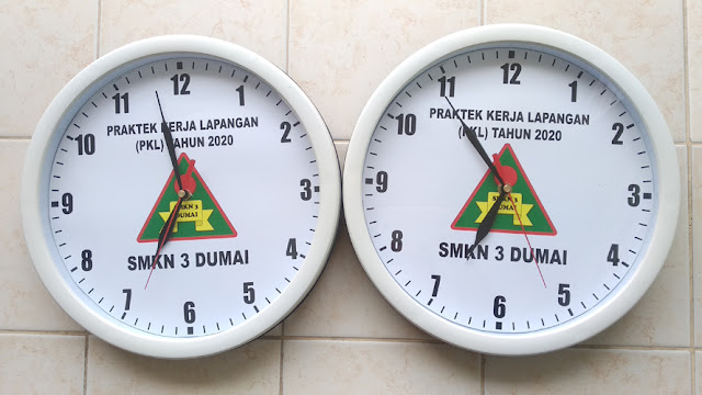 Jam Dinding PKL SMK N 3 Dumai 