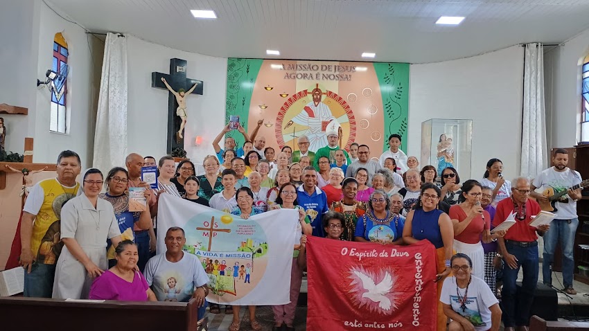 MISSIONÁRIOS/AS DO PARÁ SE  ENCONTRAM COM O  PADRE LUIS MOSCONI