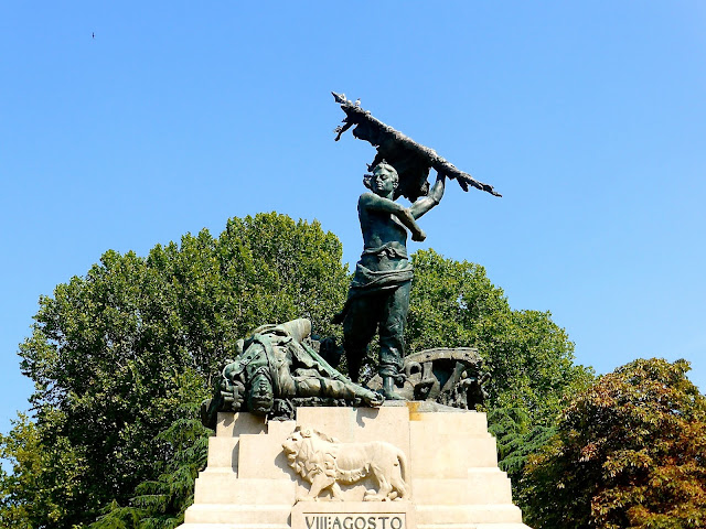 bologna-montagnola-monumento-dell'8-agosto