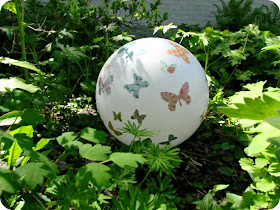 Garden Gazing Ball, How to make a garden ball, how to make a gazing ball, light fixture recycle, Make your own garden ornaments, Mod Podge, Butterflies