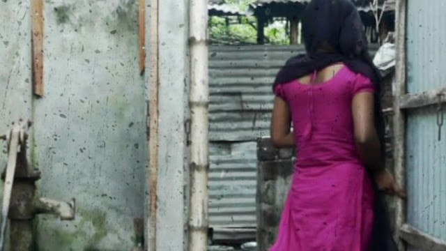 দৌলতদিয়ার যৌনপল্লি: কৈশোরে পা দেবার আগেই শুরু হয় অন্ধকার জীবন