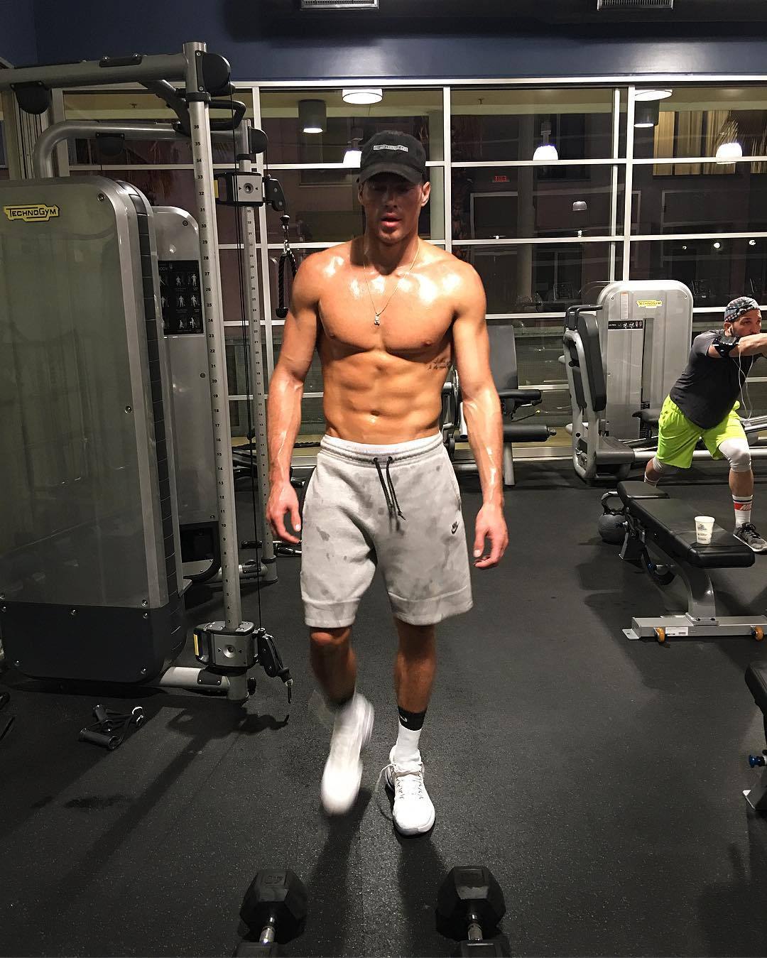 sexy-sweaty-muscular-young-man-gym-shirtless-body