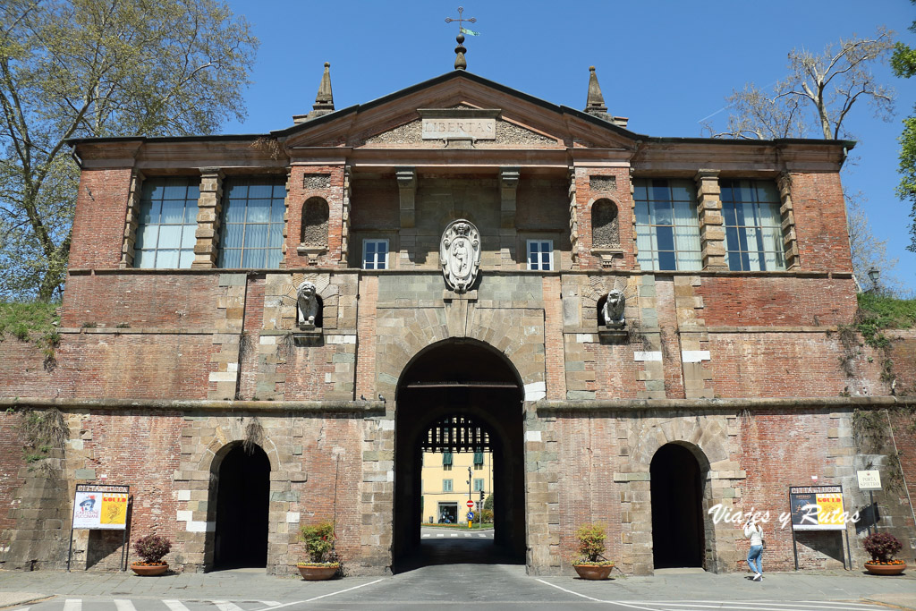 Puerta de San Pedro, Lucca