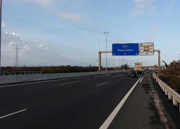 En la autopista del sur (GC-1) ha muerto por atropello un trabajador y otro ha resultado herido de gravedad