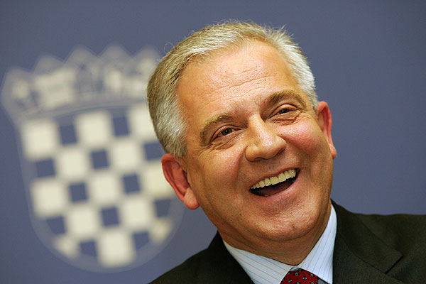 Elnapolta a bíróság Ivo Sanader perét