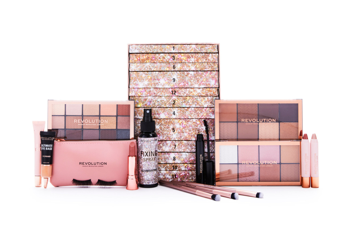 Makeup Revolution Kalendarz Adwentowy z kosmetykami 2022 Ultimate Glamour Collaction