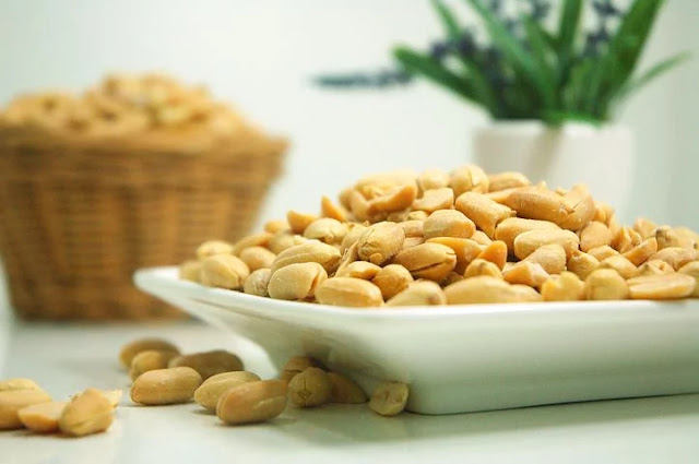 What benefits of eating peanuts in winter ?