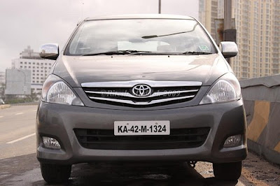 Toyota Innova Diesel BS4 standards Photos