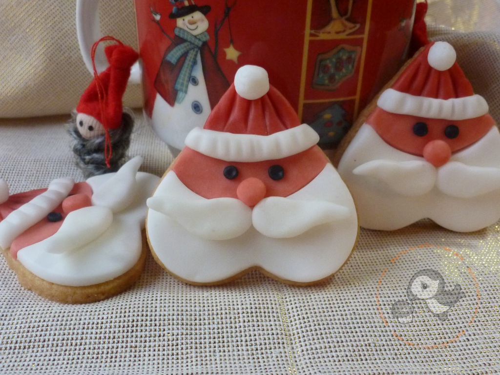 Biscotti Babbo Natale Semplici Cuori Di Frolla Alla