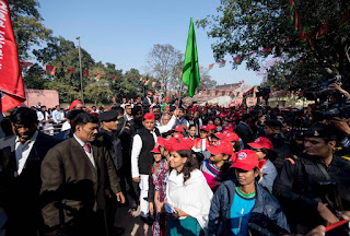 Samajwadi Party - 4 Days Samajwadi Vision and development rally, samajwadi vision and vikas padyatra, samajwadi hq, lucknow, uttar pradesh, Akhilesh yadav, green Signal to rally, this rally lead by lucknow university student leader pooja shukla, hazratganj chauraha, gandhi statue, patel statue, ambedkar statue, avantibai lodhi statue, barlington chauraha, husainganj chauraha, KKC/KKV College Lucknow, Charbhag Railway Station, bjp makes fool of people said by akhilesh yadav, akhilesh yadav on bjp policy, akhilesh yadav latest news, samajwadi akhilesh up, राजेन्द्र चौधरी, एसआरएस यादव, अरविन्द कुमार सिंह, सुनील यादव साजन, जूही सिंह, विकास यादव, गौरव दूबे, फाकिर सिद्दीकी, प्रदीप तिवारी, बृजेश यादव दिग्विजय सिंह देव, प्रो0 अली महमूदाबाद डाॅ0 अजीज श्रीमती गीता सिंह, राम सागर, विजय सिंह, सौरभ यादव, सर्वेश यादव, वीरेन्द्र सिंह ‘वीरू‘ रजा हैदर, प्रदीप शर्मा, आरएस यादव, अंसार अहमद, मुनीर अहमद, जेडयू खान, राहुल सिंह, सिद्धार्थ मिश्रा, सागर धानुक, सुभाष यादव, चार दिवसीय समाजवादी विजन एवं विकास पदयात्रा,  लखनऊ विश्वविद्यालय की स्टूडेंट लीडर कु0 पूजा शुक्ला, हजरतगंज चैराहा, गांधी प्रतिमा, पटेल प्रतिमा, अम्बेडकर प्रतिमा, अवंतीबाई लोधी प्रतिमा, बर्लिग्ंटन चैराहा, हुसैनगंज चैराहा, के.के.सी./के.के.वी. कालेज होते हुए चारबाग रेलवे स्टेशन, ‘ठोंको‘ नीति