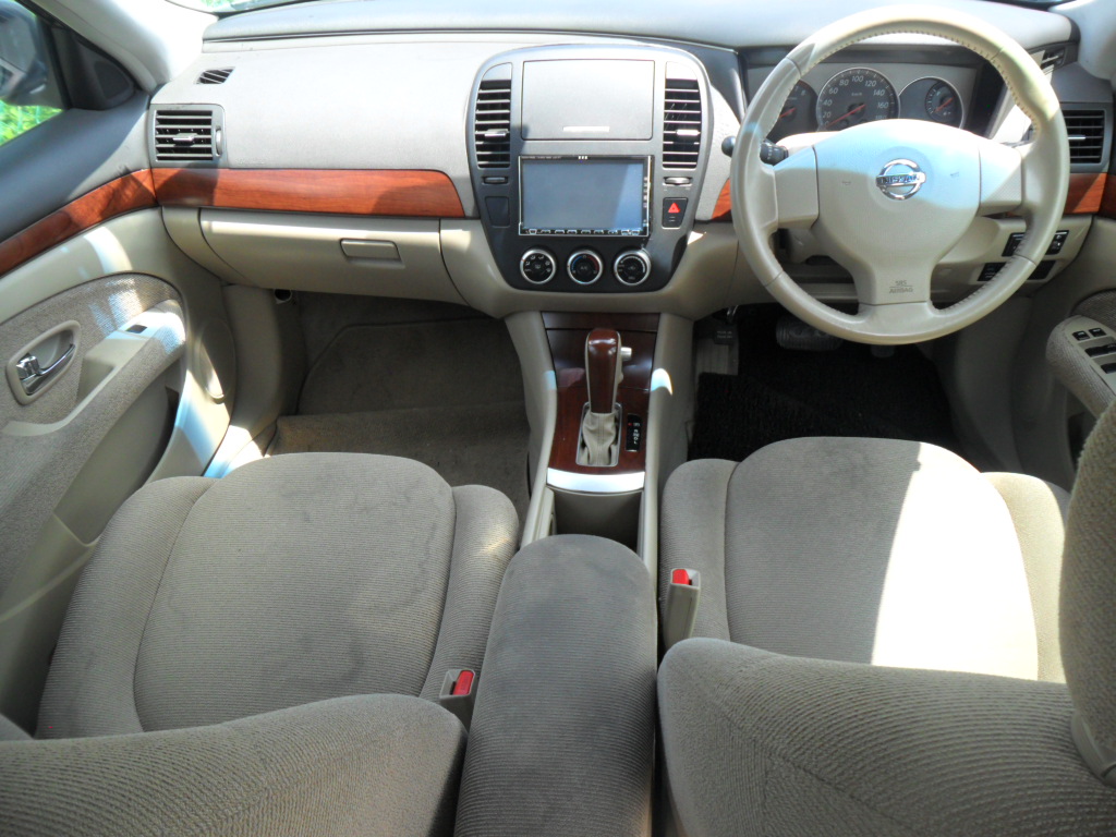 KERETA UNTUK DI JUAL: NISSAN SYLPHY 2.0 (A) CVTC 2008