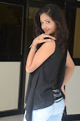 Shreya Vyas new glamorous photo session-thumbnail-33