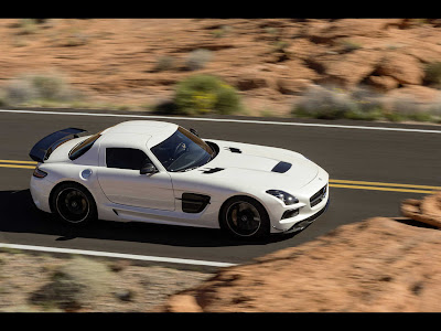 Mercedes Benz SLS AMG Wallpapers