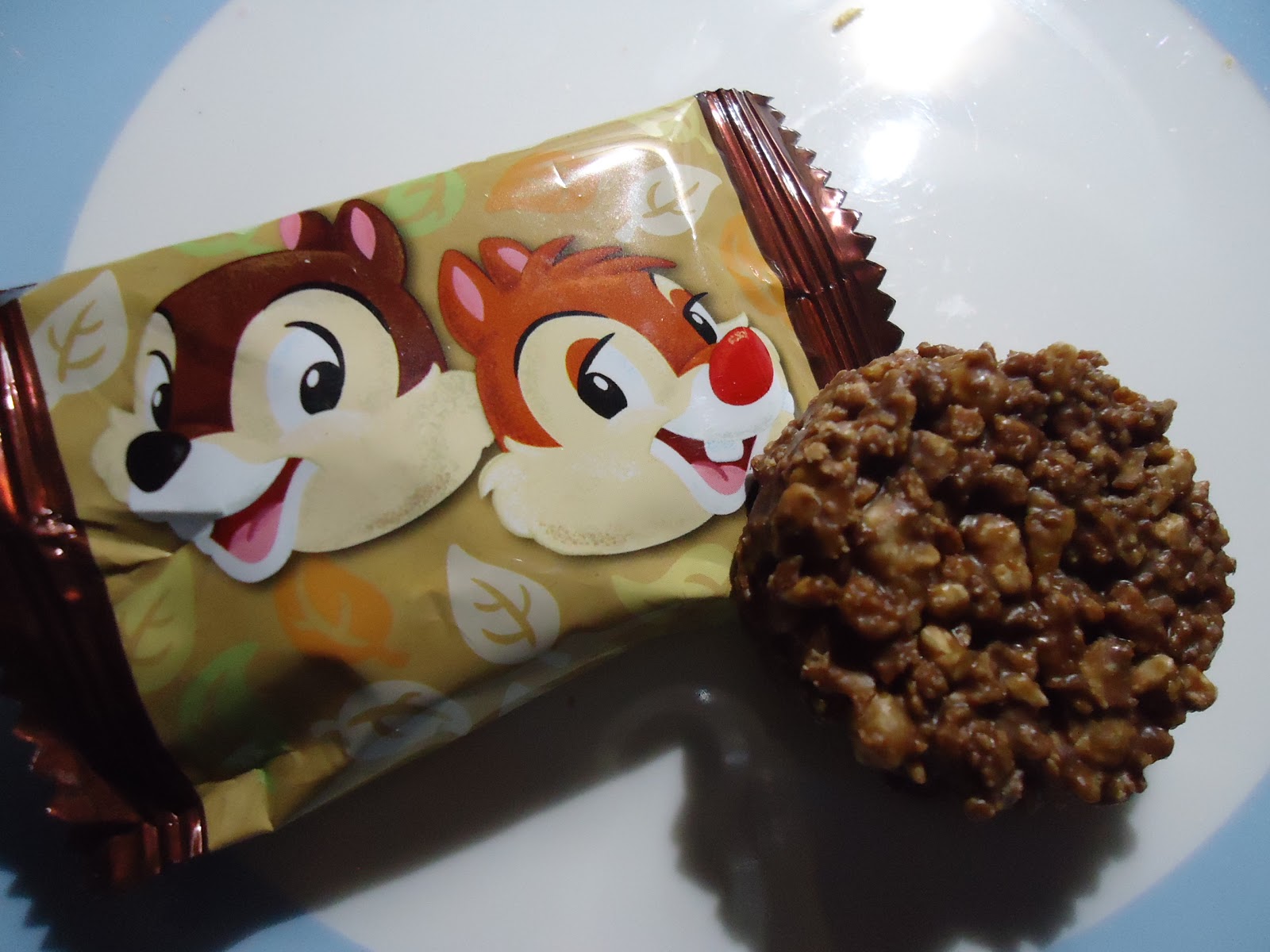 ディズニーのお土産 Tdr チップ デール チョコレート紙箱 クラッシュナッツ クッキー入り ゴンチャロフ製菓 ぼくのケチリッチな節約日記