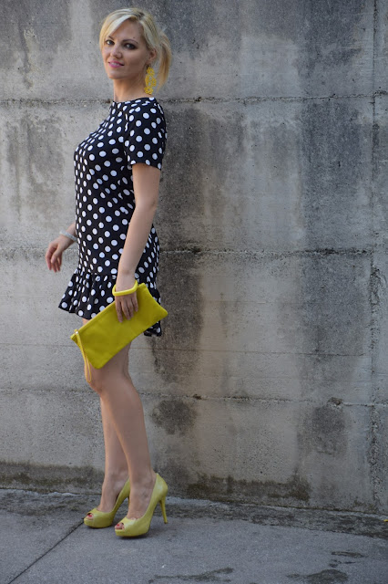 abbinamento giallo e nero come abbinare il giallo e nero black and yellow how to wear black and yellow mariafelicia magno fashion blogger color block by felym  blogger italiane di moda pois 