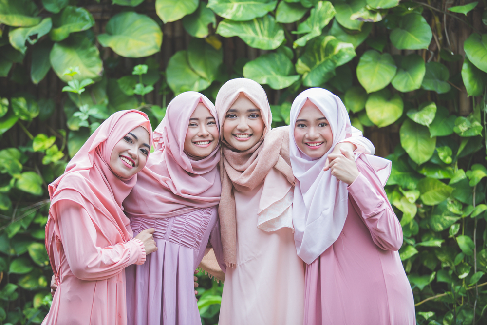  Foto  Gaya  Busana Hijab Terbaru Untuk Cewek Masa Kini 2019 