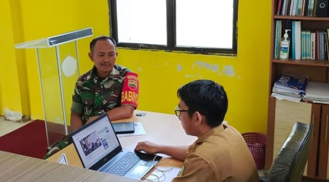 Komsos dengan Kasubbag Pembangunan Kecamatan Bunguran Selatan, Ini yang Disampaikan Babinsa Kurnia