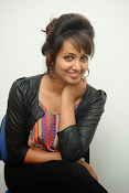 Tejaswi latest glamorous photos-thumbnail-48