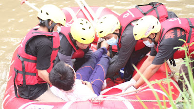 PMI Kota Tangerang Menggelar Simulasi Bencana bagi Calon Relawan 