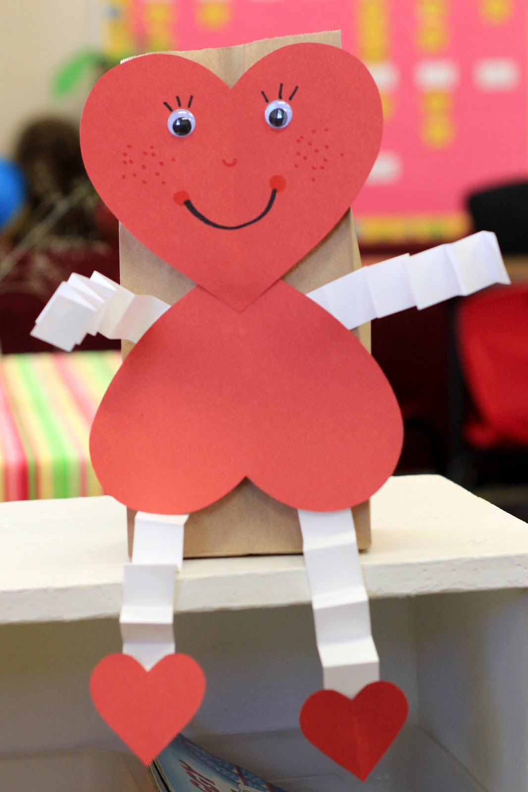 Mrs. Ricca's Kindergarten: Valentine's Day Ideas + Freebie