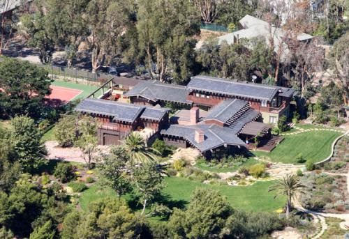 Top Hollywood Celebrities To Adopt Solar Technology
