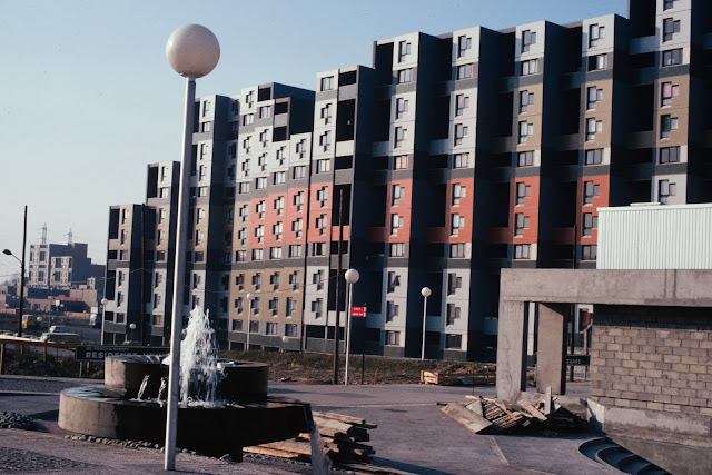 photo 4 Jean-Luc Bruyelle	1979-01	Villeneuve d’Ascq, rue Bergère Habitat collectif, quartier Pont de Bois