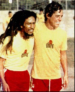 Pernyataan Bob Marley : Football Is Freedom