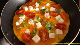 omlet z bazylią