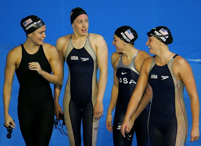 Top Swimming Girls team Wallpapers