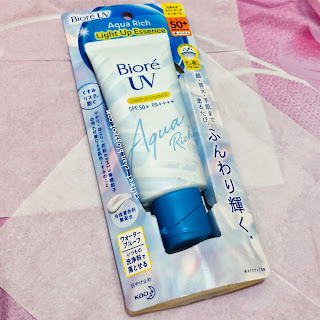 Biore UV Aqua Rich Light Up Essence