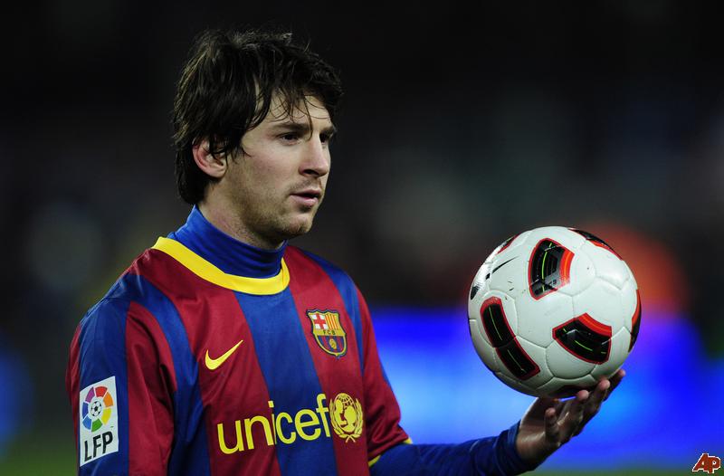 Barcelona dismiss claim Messi called Drenthe 'Negro' - Maxy Zone