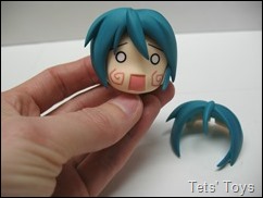 Support Nendoroid Miku