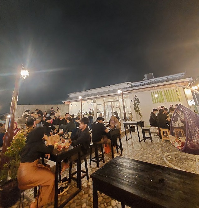 kopi tatap langit (rooftop coffee shop)