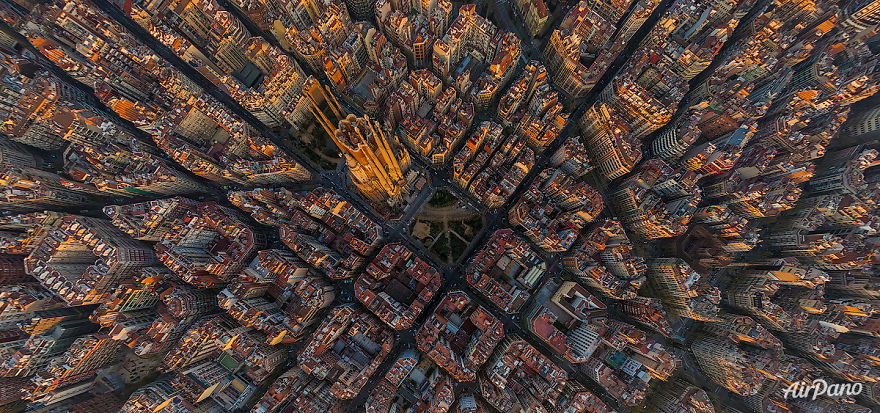 Beautiful Panoramic Pictures Of 20 Famous Cities - Sagrada Familia, Barcelona, Spain