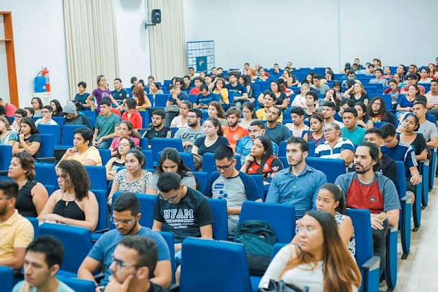 Empresa do PIM realiza palestra sobre o Programa de Estágio com parceria do CAADM e CACEC