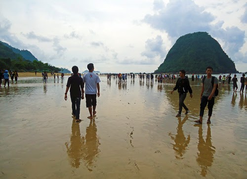 Red Beach Island (Banyuwangi, Indonesia)