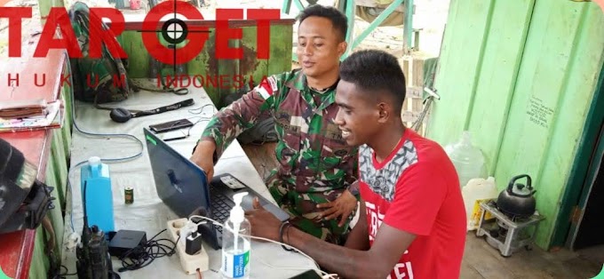 Transfer Teknologi, Satgas Yonif MR 413 Kostrad Ajarkan Pemuda Papua Operasikan Laptop