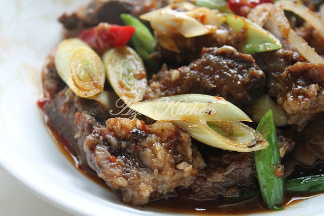 Daging Masak Hitam Manis - Azie Kitchen