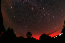 Zorza polarna zarejestrowana podczas epizodu burzy G5 11.09.2005 r. z Payson w Stanie Arizona w USA, graniczącym z Kalifornią. (34 st. szer. geograf. N). Credit: Chris Schur