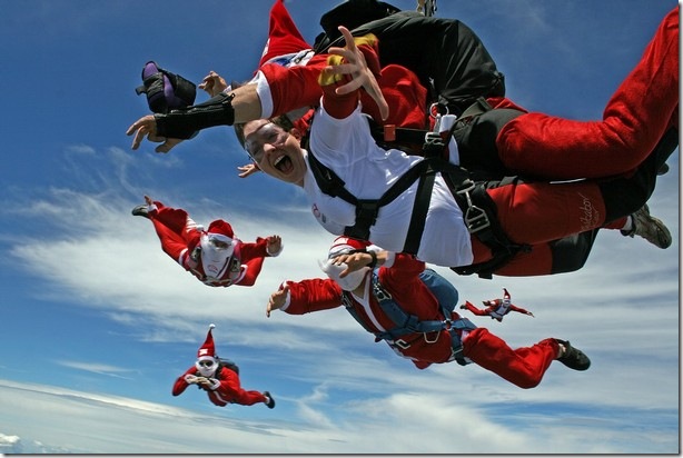 christmas_santa_claus_skydiving_southern_highlands_sydney