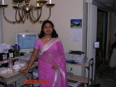 Hot Sexy Aunties Transperant Saree Stills http://rkwebdirectory.com