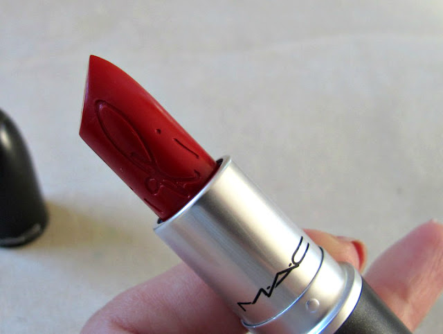 mac lipstick riri woo review photo swatches