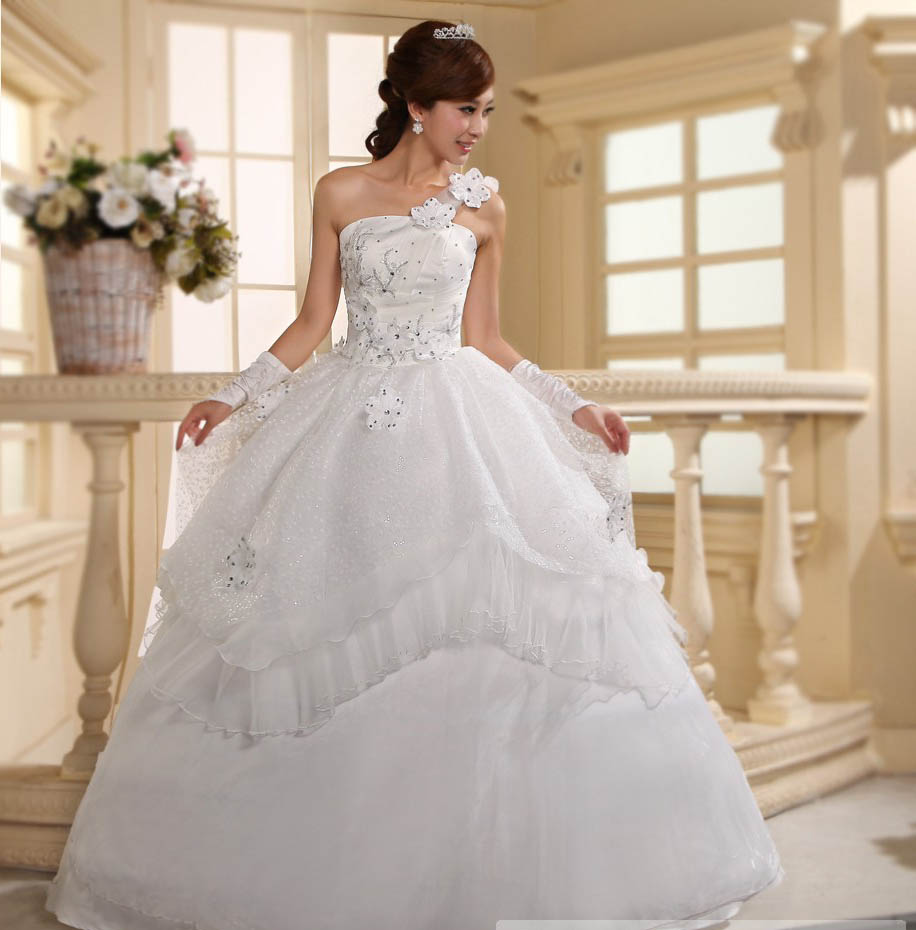 WhiteAzalea Ball Gowns  Lace  Wedding  Ball Gowns 