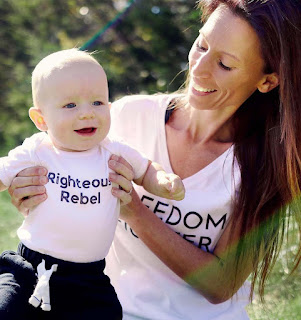 Picture of JP Sears' wife Amber Lee Sear & son Wilder