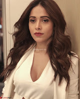 Nushrat Bharucha New Bollywood sensation from Sonu Ke u Ki Sweety Exclusive Unseen Pics ~  Exclusive Gallery 016.jpg