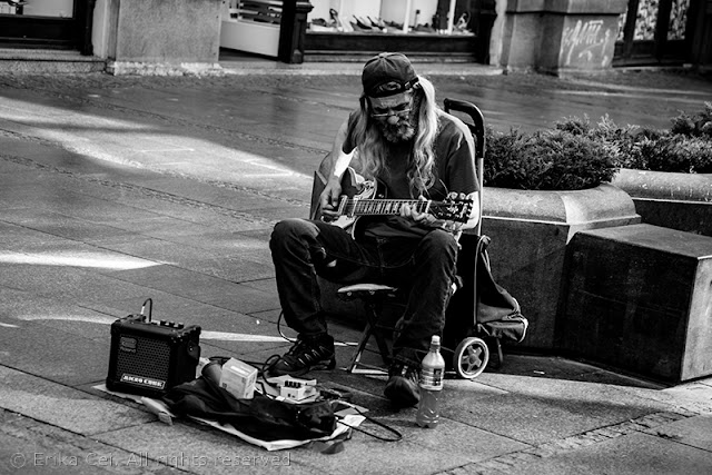 Belgrado artista di strada