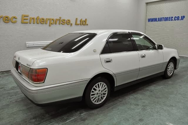 2000 Toyota Crown Royal Saloon for Nigeria to Lagos