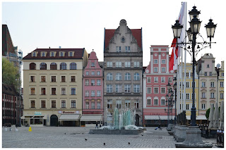 Kamienice i rynek we Wrocławiu